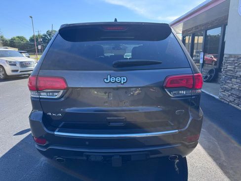 Used 2018 Jeep Grand Cherokee Overland AWD/4WD image 4