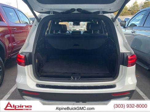 Used 2025 Mercedes-Benz GLB 250 4MATIC image 19