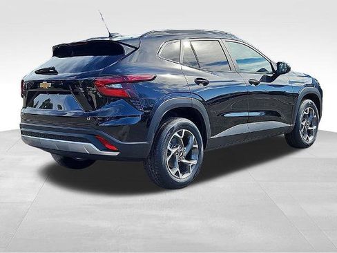 New 2026 Chevrolet Trax LT w/ Driver Confidence Package image 2