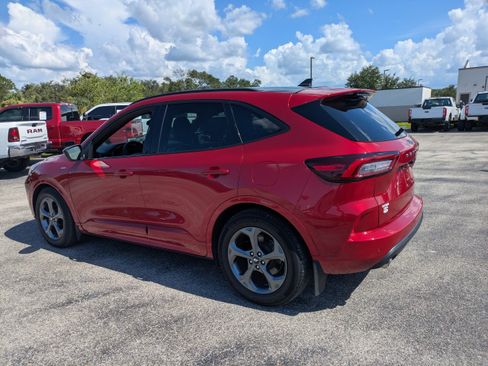 Certified 2023 Ford Escape ST-Line w/ Tech Pack #1 FWD image 6