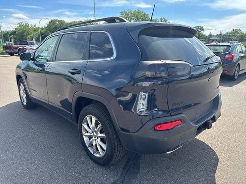 Used 2016 Jeep Cherokee Limited w/ Luxury Group AWD/4WD image 7