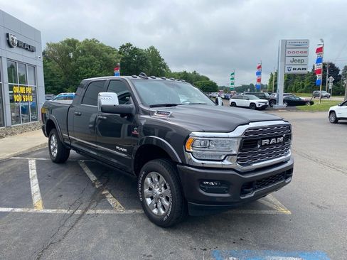 Used 2024 RAM 2500 Limited image 7