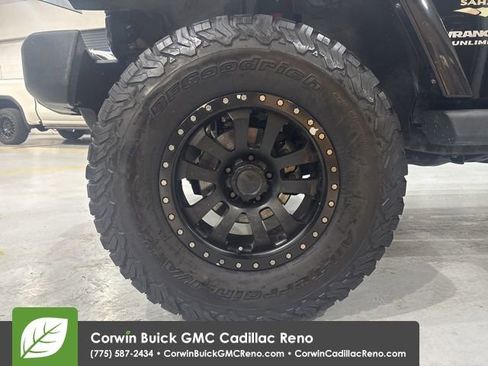 Used 2013 Jeep Wrangler Unlimited Sahara w/ Connectivity Group AWD/4WD image 30