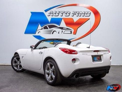 Used 2008 Pontiac Solstice GXP w/ Premium Package image 3