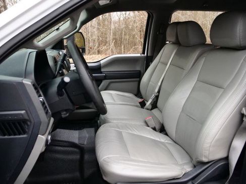 Used 2019 Ford F550 XL / DRW / Knapheide KUV / V8 image 3