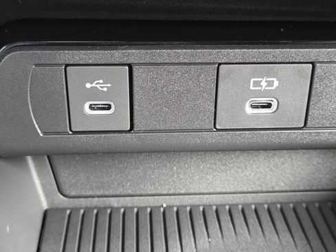 New 2026 Toyota Prius SE image 11