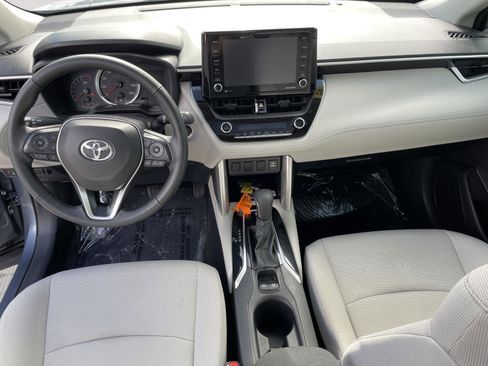 Used 2022 Toyota Corolla Cross LE w/ Moonroof Package AWD/4WD image 20