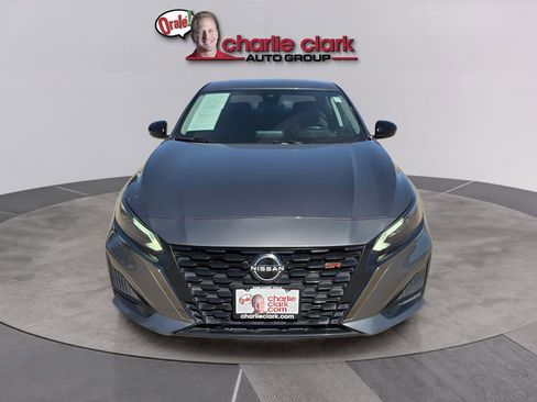 Used 2023 Nissan Altima 2.5 SR AWD/4WD image 9