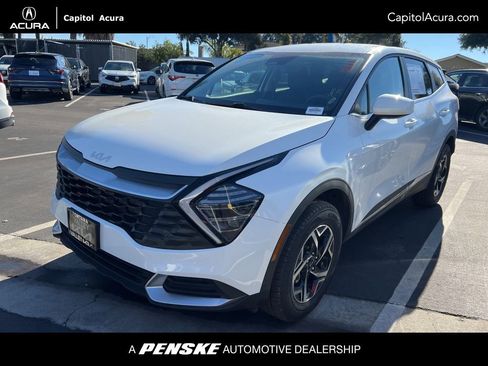 Used 2024 Kia Sportage LX image 1