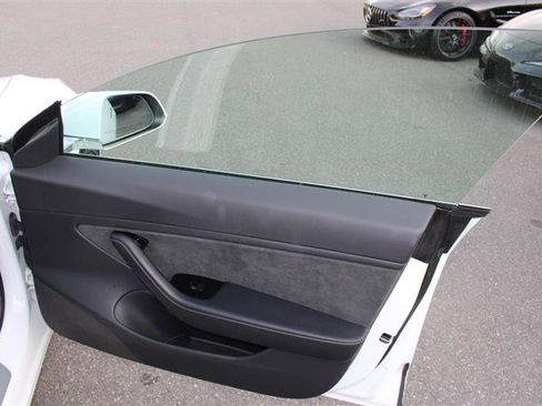 Used 2018 Tesla Model 3 Long Range image 11