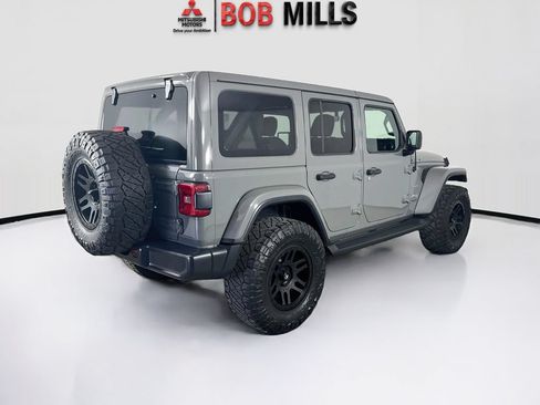 Used 2020 Jeep Wrangler Unlimited Sahara AWD/4WD image 7