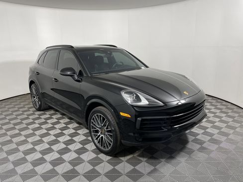Certified 2023 Porsche Cayenne image 9