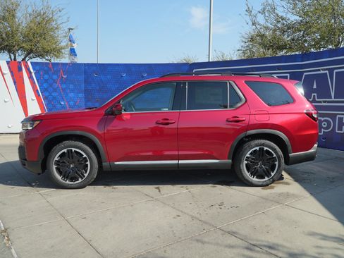 New 2026 Honda Pilot Touring image 10