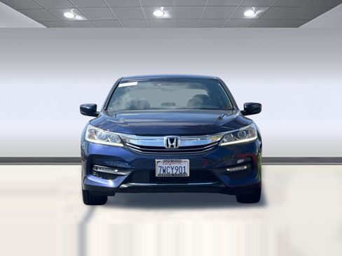 Used 2017 Honda Accord Sport image 6