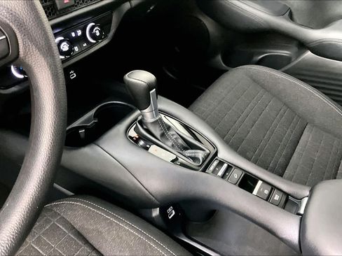 Used 2023 Honda HR-V LX image 15