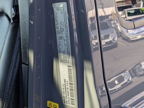 Used 2021 Jeep Wrangler Unlimited Rubicon 4xe w/ Dual Top Group image 33