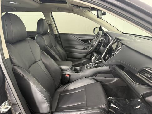 Used 2025 Subaru Outback Limited AWD/4WD image 9