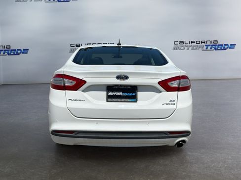 Used 2016 Ford Fusion SE FWD image 6