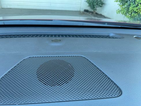 Used 2025 Nissan Altima 2.5 SV image 17