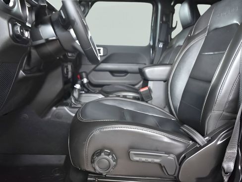 Used 2021 Jeep Wrangler Unlimited Sahara image 9