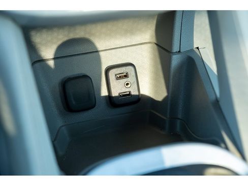 Used 2017 Chevrolet Volt LT w/ Comfort Package FWD image 26