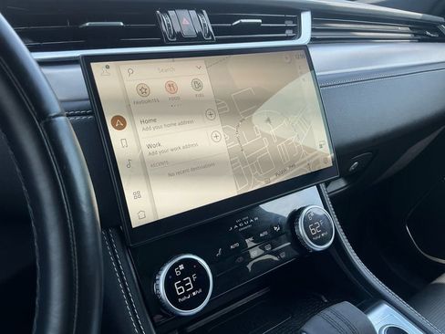 Used 2024 Jaguar F-PACE R-Dynamic S image 22