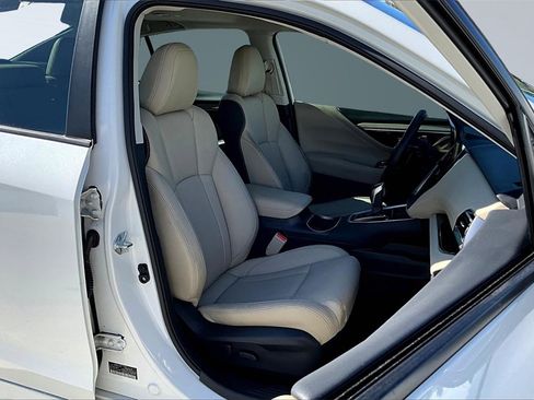 Used 2023 Subaru Legacy Limited image 7