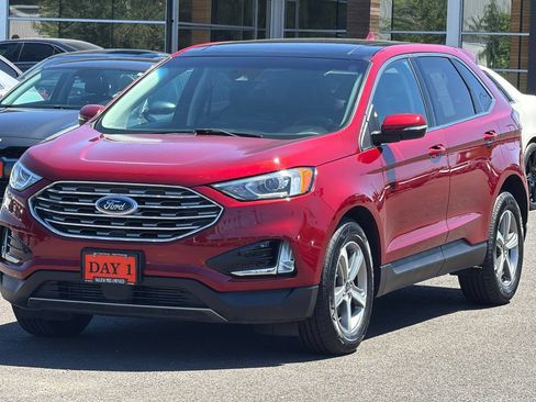 Used 2019 Ford Edge SEL w/ Equipment Group 201A FWD image 9