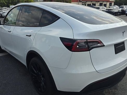 Used 2023 Tesla Model Y Long Range AWD/4WD image 3