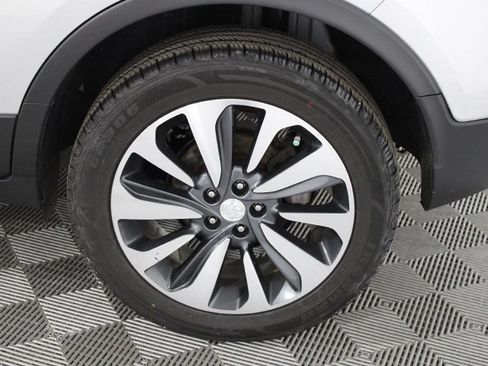 Used 2021 Buick Encore Preferred image 17