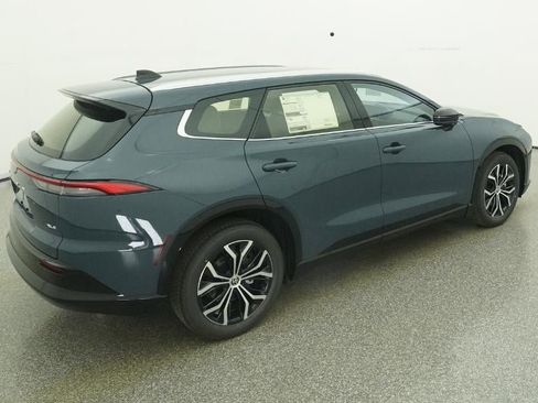 New 2026 Toyota Crown Signia image 9