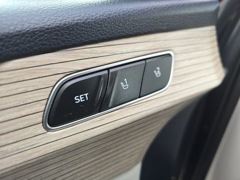 Used 2022 Hyundai Palisade Limited image 14