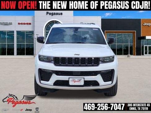 New 2026 Jeep Grand Cherokee Limited AWD/4WD image 6