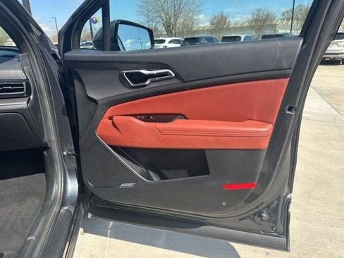 Used 2023 Kia Sportage SX image 38