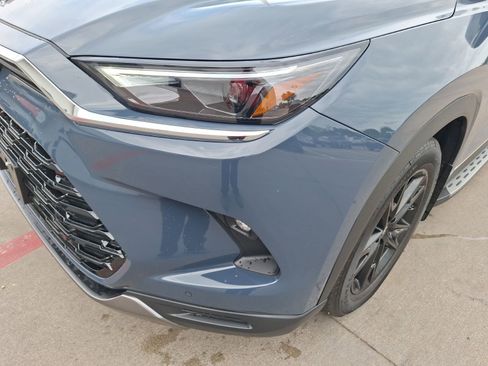 Used 2026 Toyota Grand Highlander Limited image 10