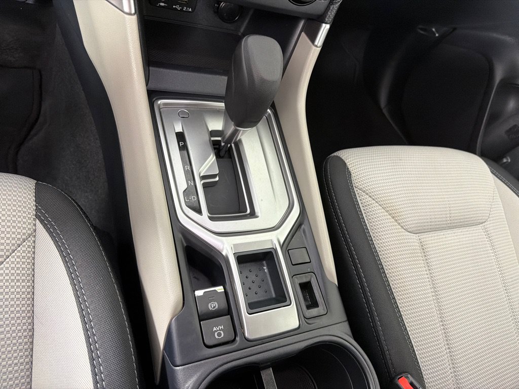 Used 2022 Subaru Forester AWD/4WD image 18