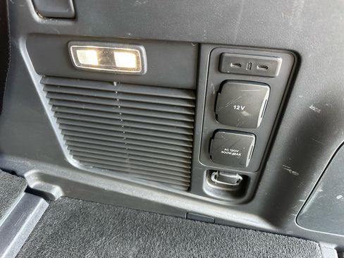 Certified 2025 Ford Expedition Active AWD/4WD image 24