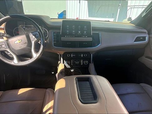 Used 2021 Chevrolet Tahoe Premier w/ Premium Package image 7