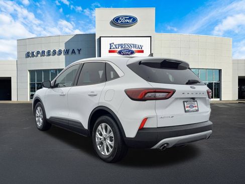 Used 2023 Ford Escape Active w/ Cold Weather Package image 8