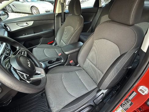 Used 2023 Kia Forte LXS w/ LXS Technology Package FWD image 22
