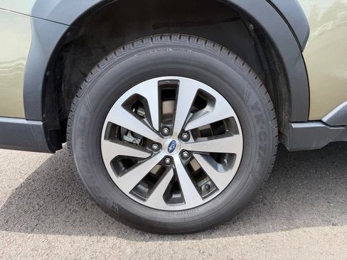 Used 2023 Subaru Outback Premium AWD/4WD image 10