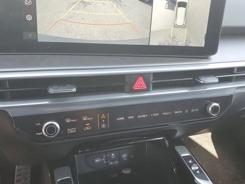 Certified 2025 Kia Sorento SX Prestige image 27