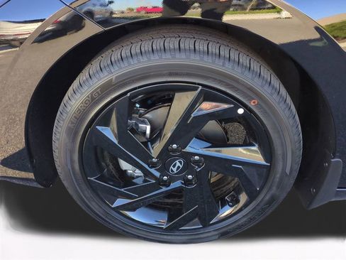 New 2026 Hyundai Elantra SEL Sport image 11