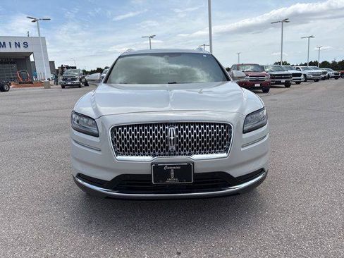 Used 2023 Lincoln Nautilus Reserve AWD/4WD image 2