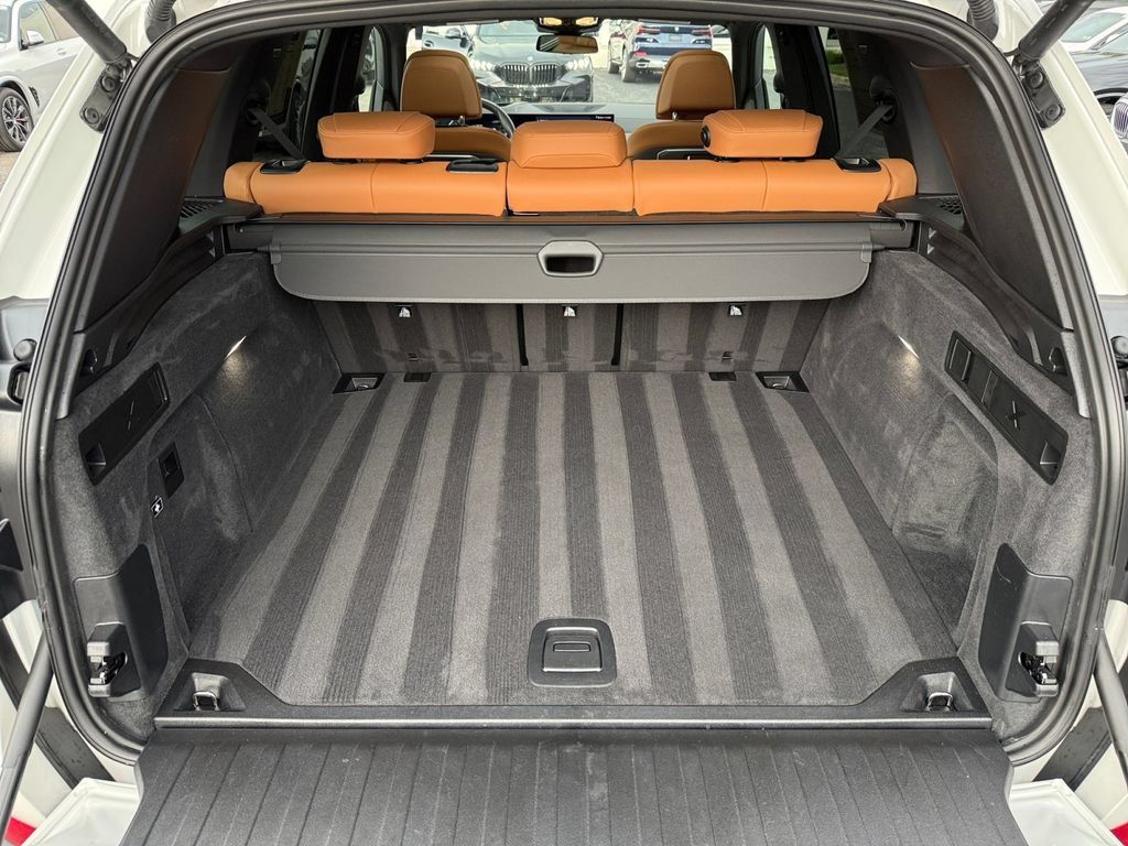 Used 2026 BMW X5 xDrive40i AWD/4WD image 38