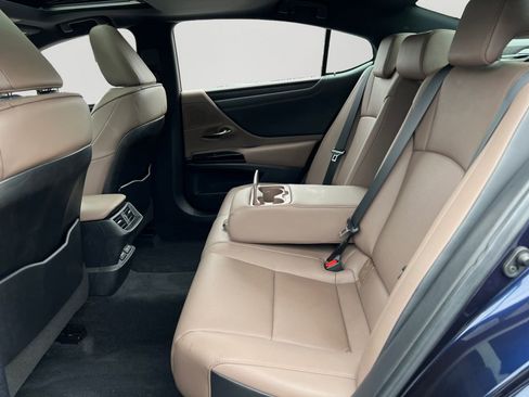 Certified 2023 Lexus ES 350 w/ Premium Package image 10