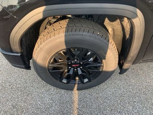 New 2026 GMC Sierra 1500 Elevation image 11