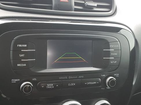 Used 2015 Kia Soul ! FWD image 26