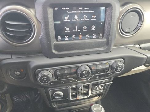 Used 2021 Jeep Wrangler Unlimited Sport AWD/4WD image 29