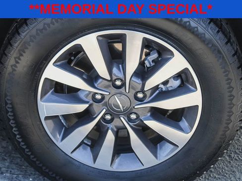 Used 2023 Chrysler Pacifica Limited FWD image 11